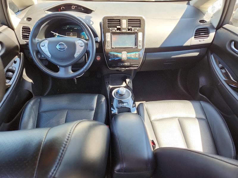 2017 NISSAN LEAF SL 8