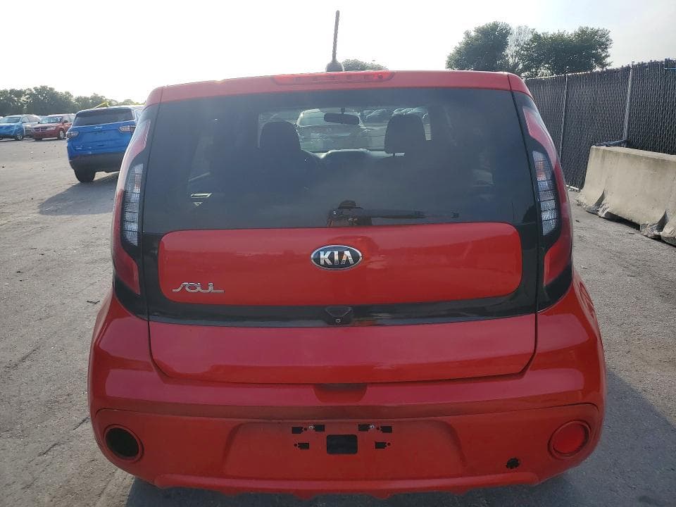 2018 KIA SOUL + 6
