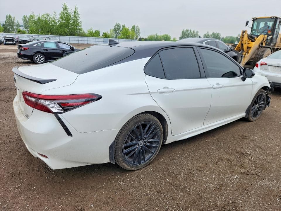 2021 TOYOTA CAMRY XSE 3