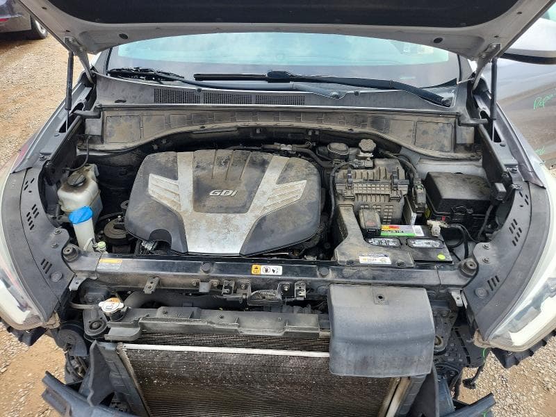 2017 HYUNDAI SANTA FE SE 12