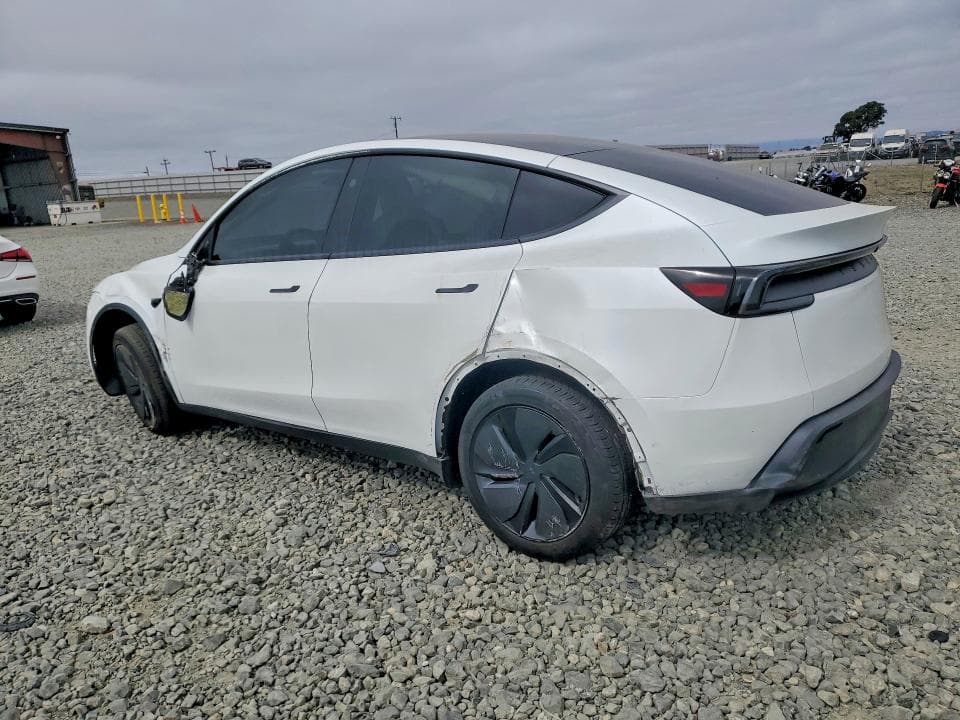2026 TESLA MODEL Y 2