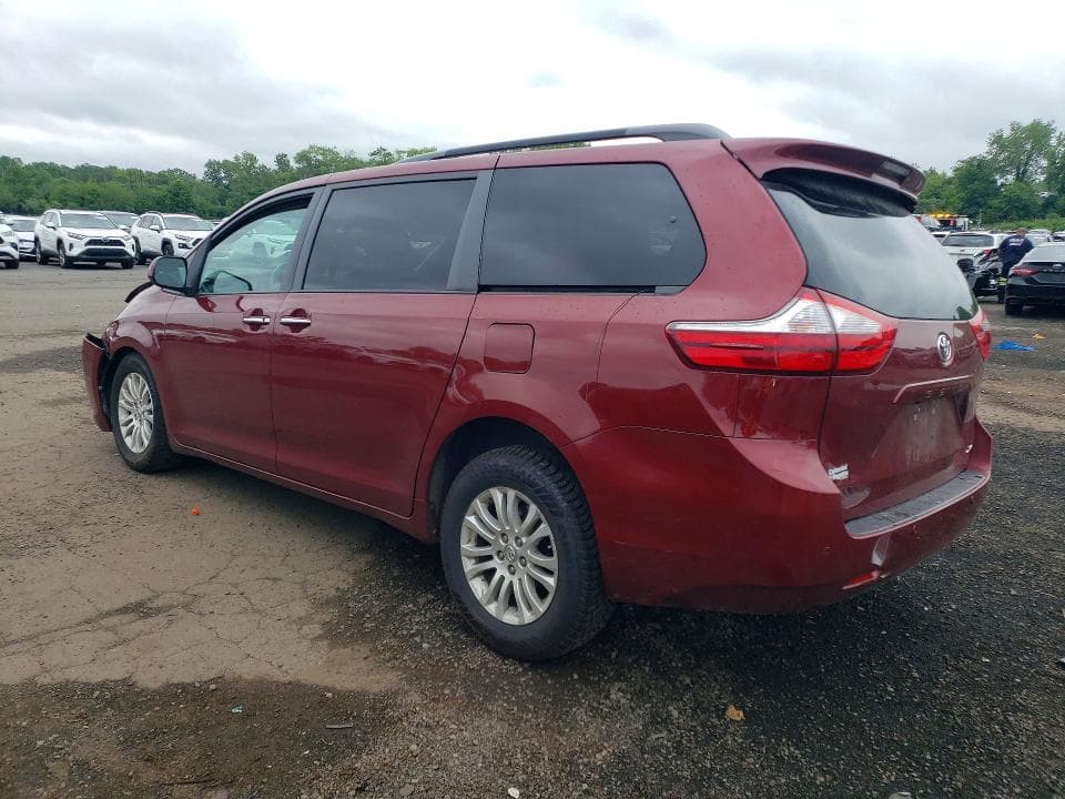 2017 TOYOTA SIENNA XLE PREMIUM 8-PASSENGER 2