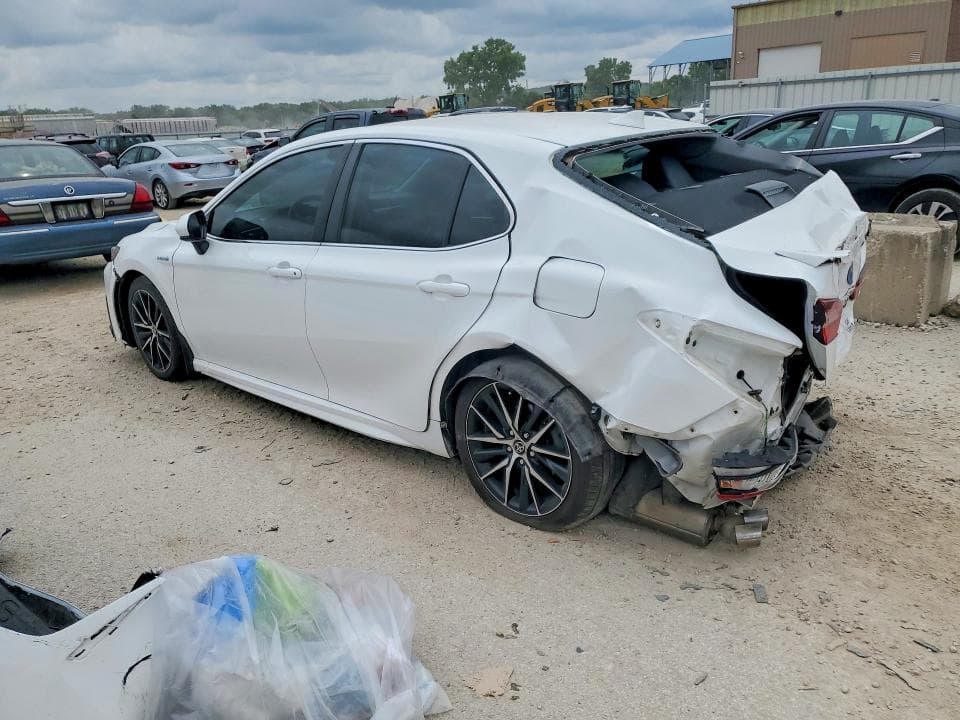 2021 TOYOTA CAMRY SE 2