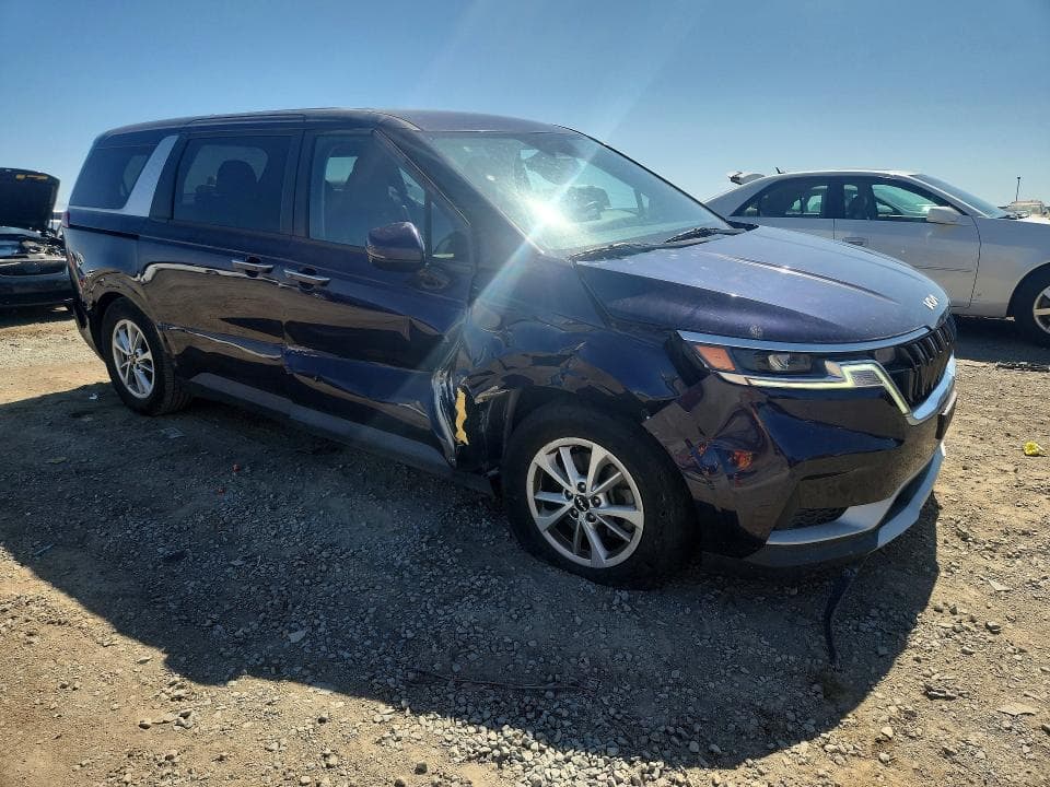 2022 KIA CARNIVAL LX 4