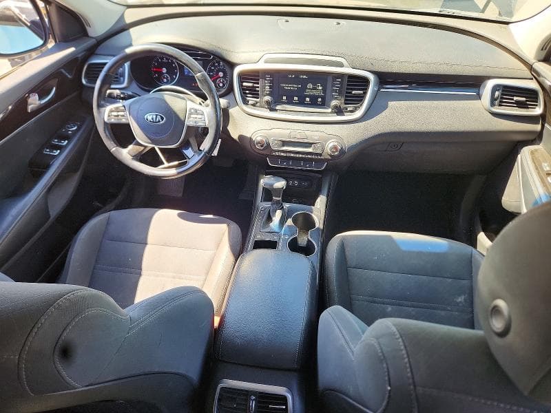 2020 KIA SORENTO LX 8