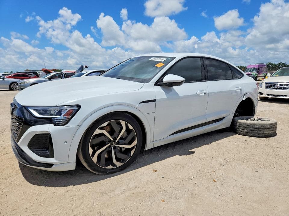 2024 AUDI Q8 E-TRON SPORTBACK PREMIUM PLUS - 1