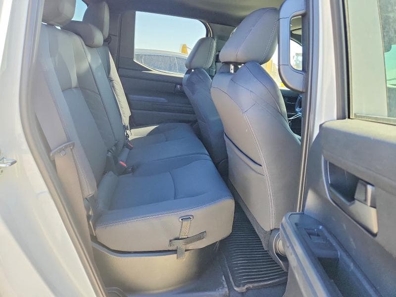 2025 TOYOTA TACOMA SR 10