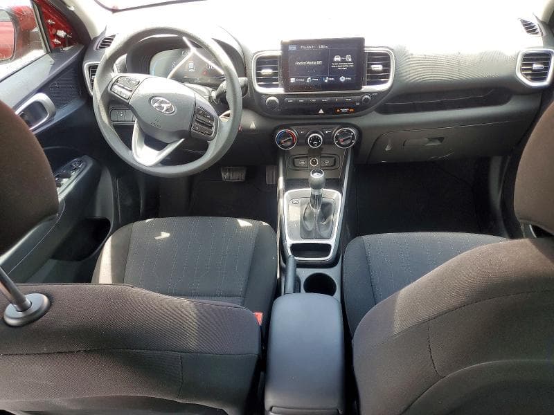 2025 HYUNDAI VENUE SE 8