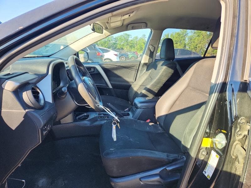 2017 TOYOTA RAV4 LE 7