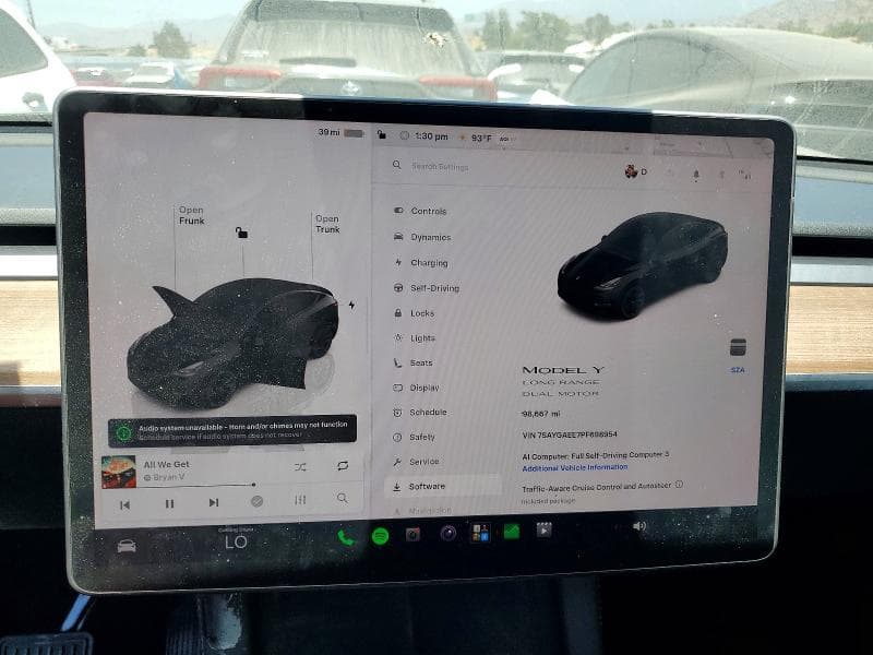 2023 TESLA MODEL Y 9