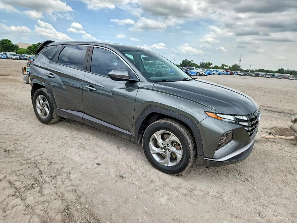 2023 HYUNDAI TUCSON SE 4