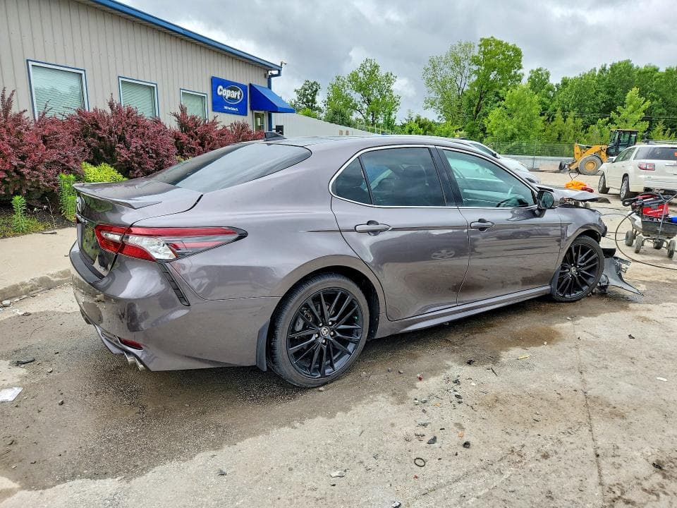 2022 TOYOTA CAMRY XSE 3