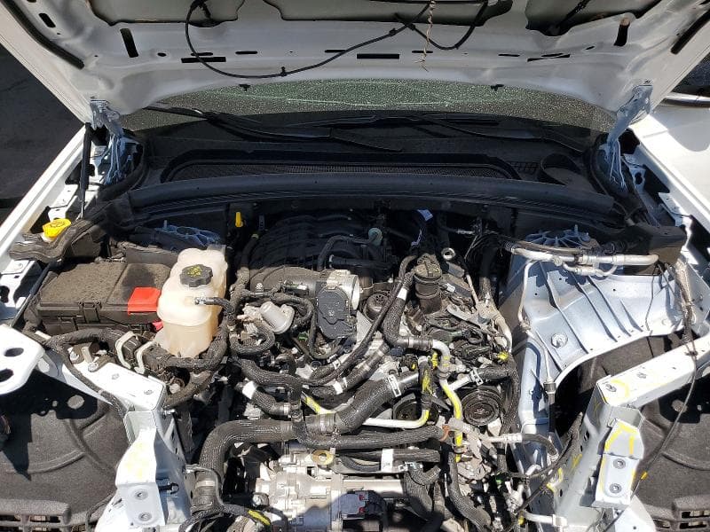 2025 JEEP GRAND CHEROKEE LAREDO 12