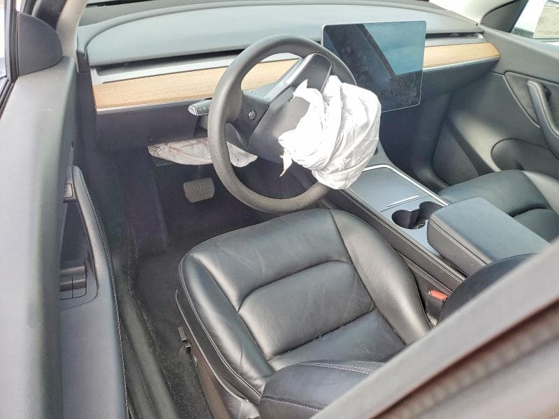 2022 TESLA MODEL Y 8