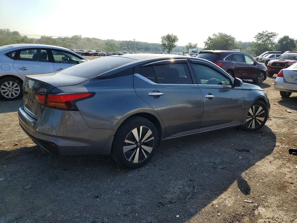 2021 NISSAN ALTIMA SV 3