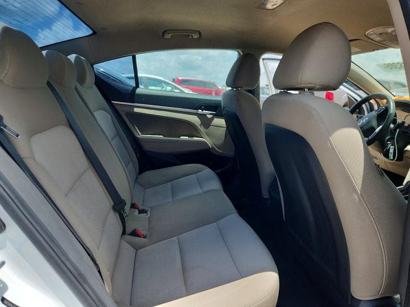 2019 HYUNDAI ELANTRA SEL 10