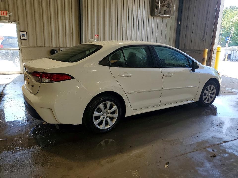 2026 TOYOTA COROLLA LE 3