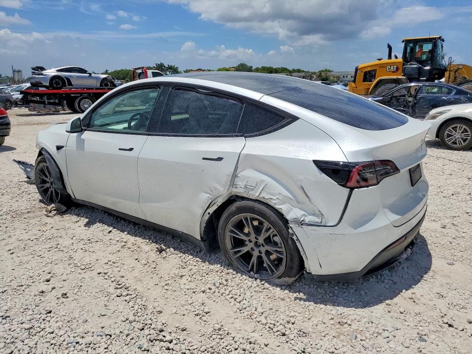 2025 TESLA MODEL Y 2