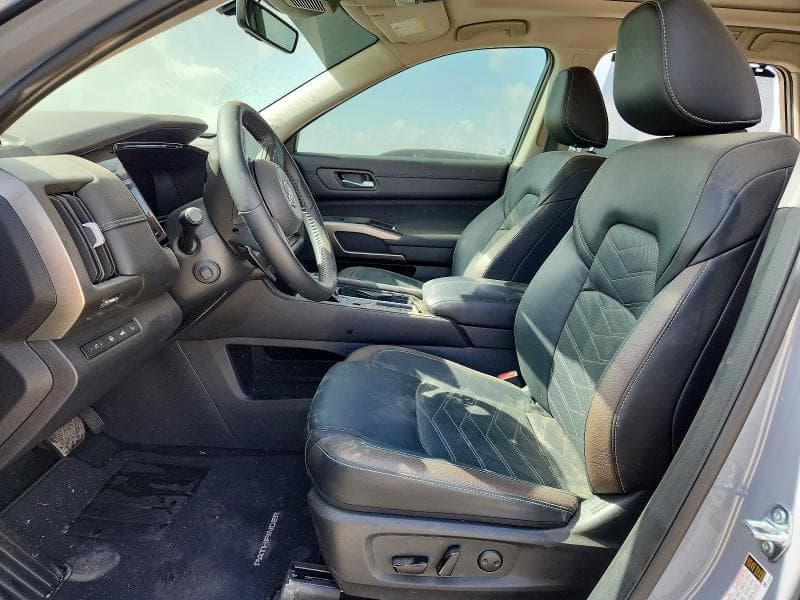 2025 NISSAN PATHFINDER PLATINUM 7