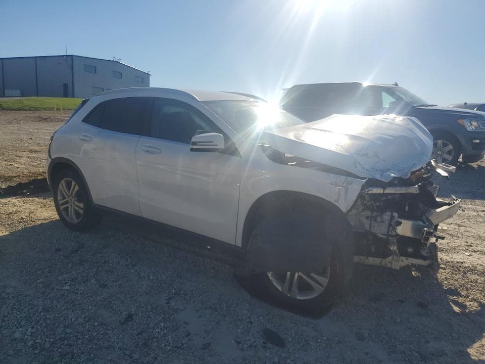 2020 MERCEDES-BENZ GLA 250 4
