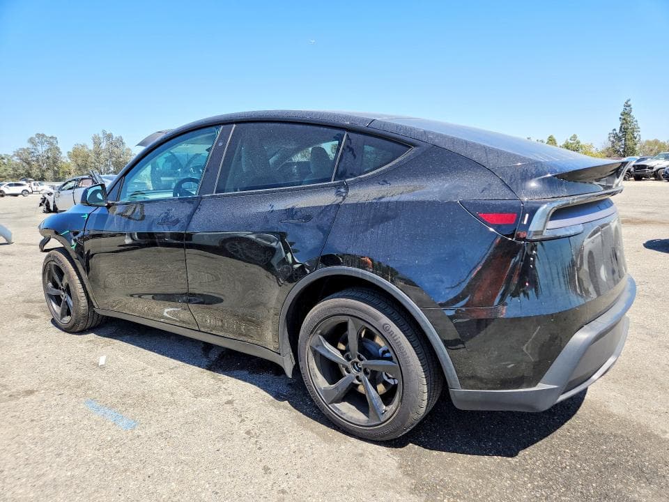 2026 TESLA MODEL Y 2