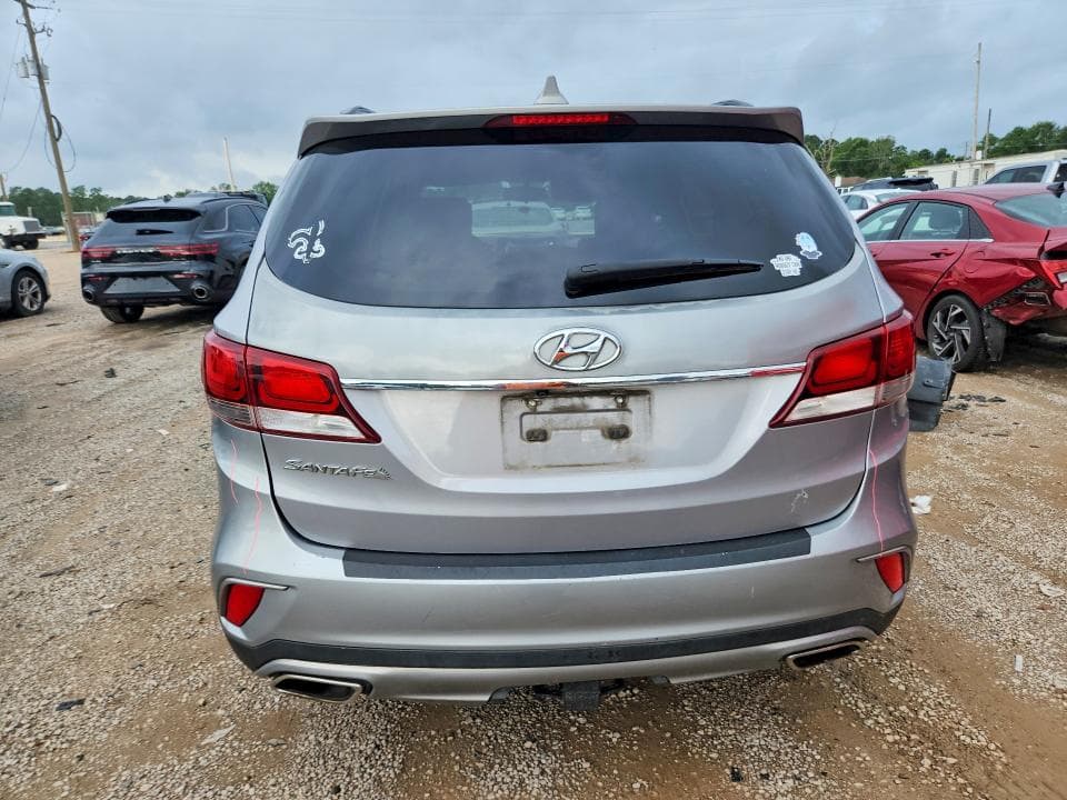 2017 HYUNDAI SANTA FE SE 6
