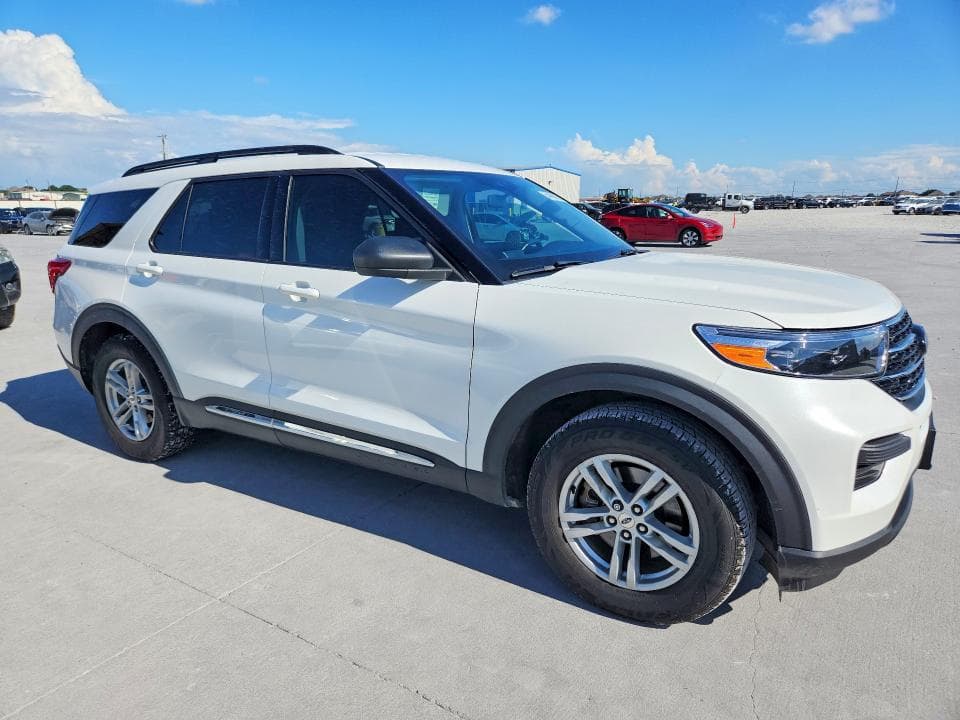 2021 FORD EXPLORER XLT 4