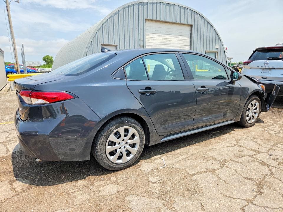 2026 TOYOTA COROLLA LE 3