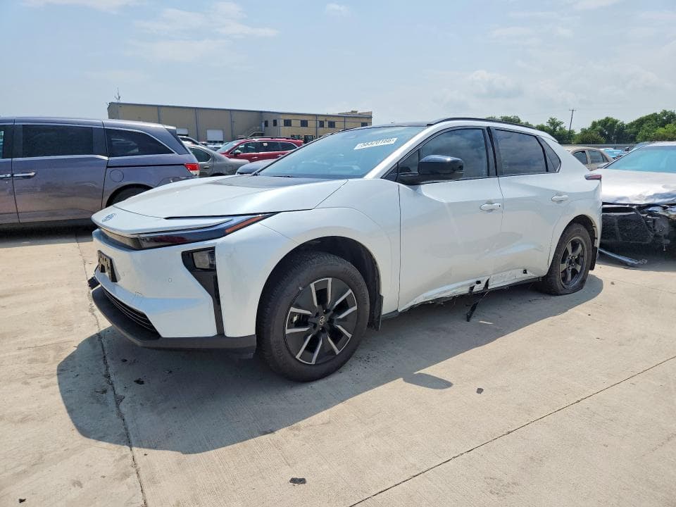 2026 TOYOTA BZ XLE PLUS - 1