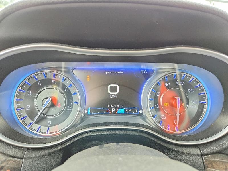 2018 CHRYSLER 300 LIMITED 9