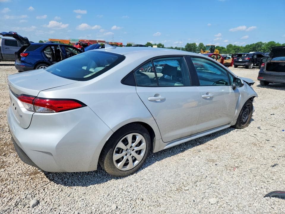 2026 TOYOTA COROLLA LE 3