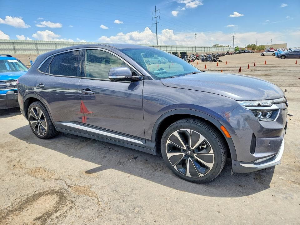 2024 VINFAST TRADING AND PRODUCTION VF 8 PLUS 4