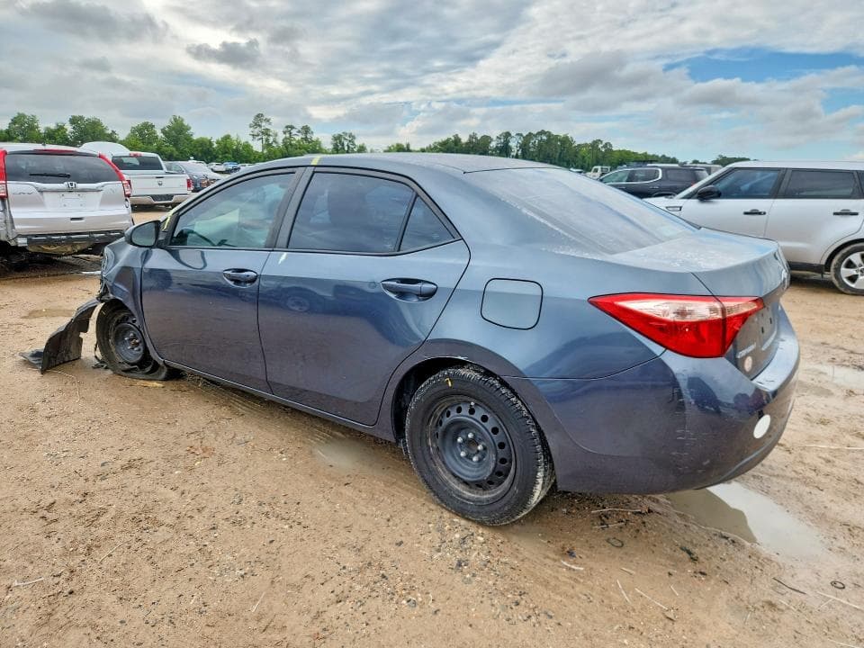 2017 TOYOTA COROLLA LE 2