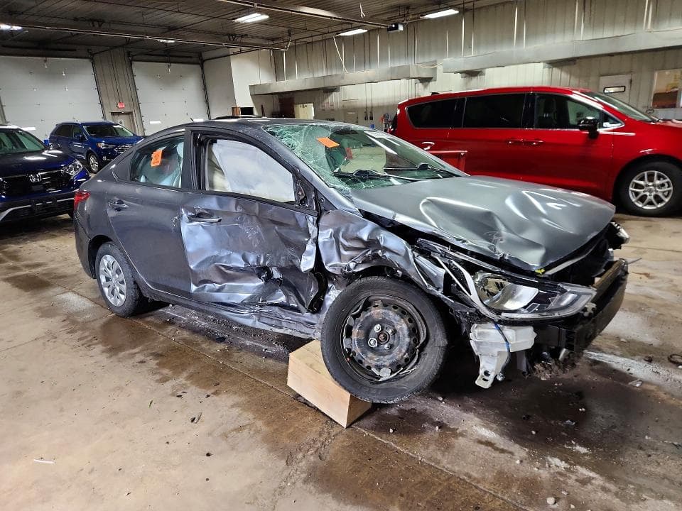 2019 HYUNDAI ACCENT SE 4