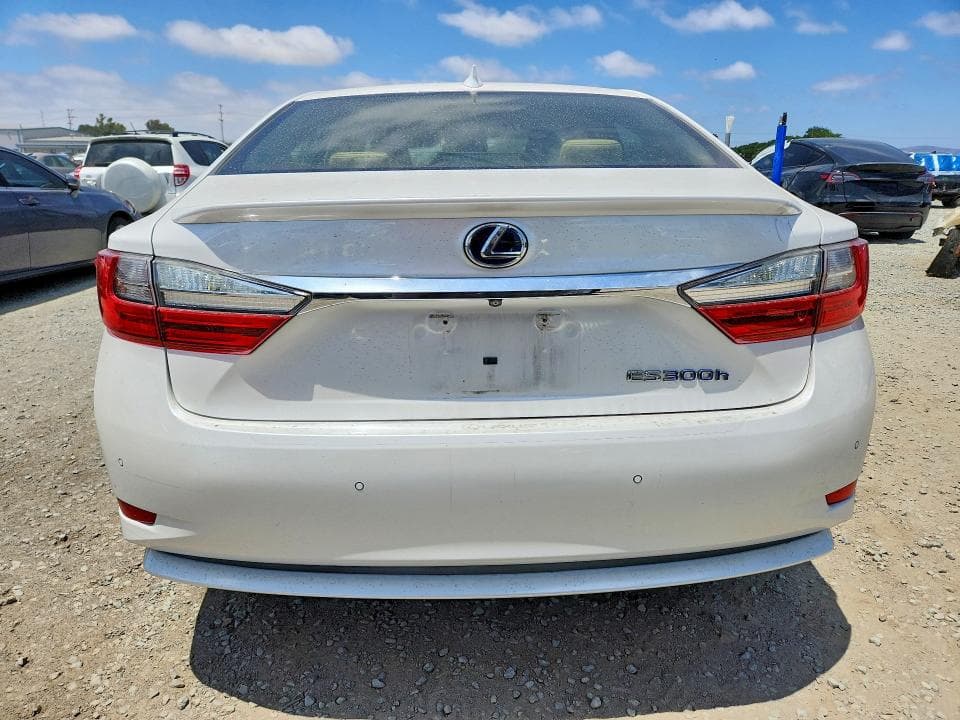 2017 LEXUS ES 300H 6