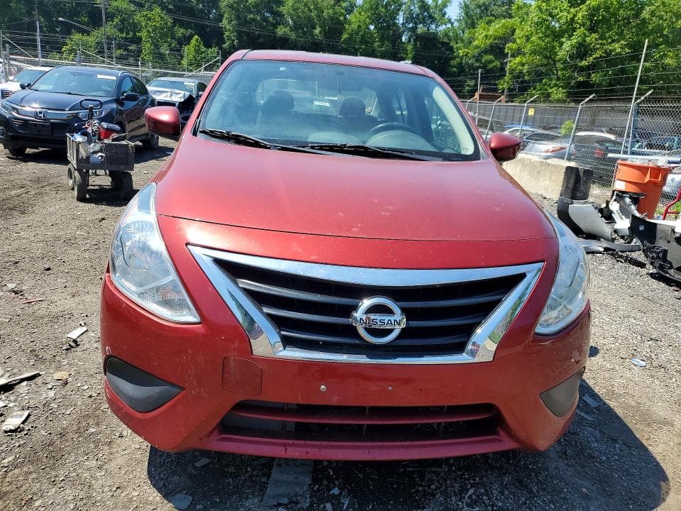 2019 NISSAN VERSA SV 5