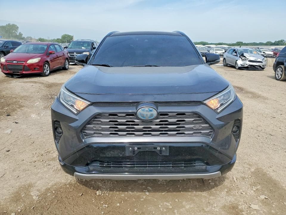 2020 TOYOTA RAV4 XSE 5