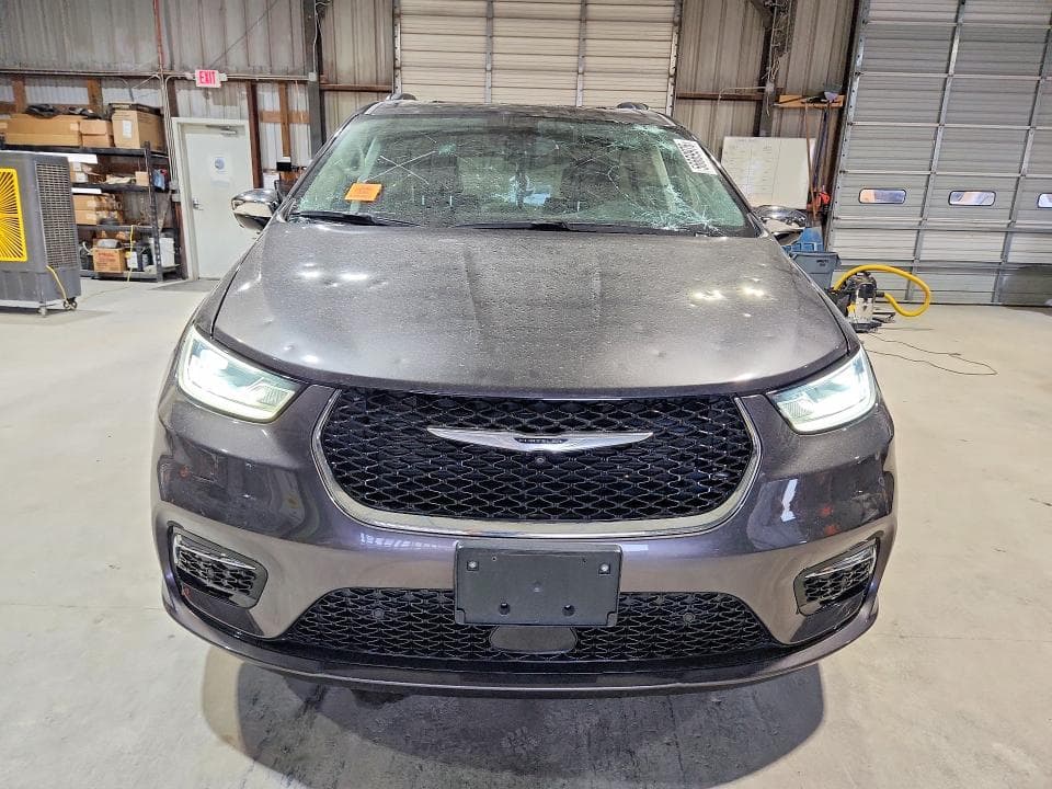 2023 CHRYSLER PACIFICA LIMITED 5