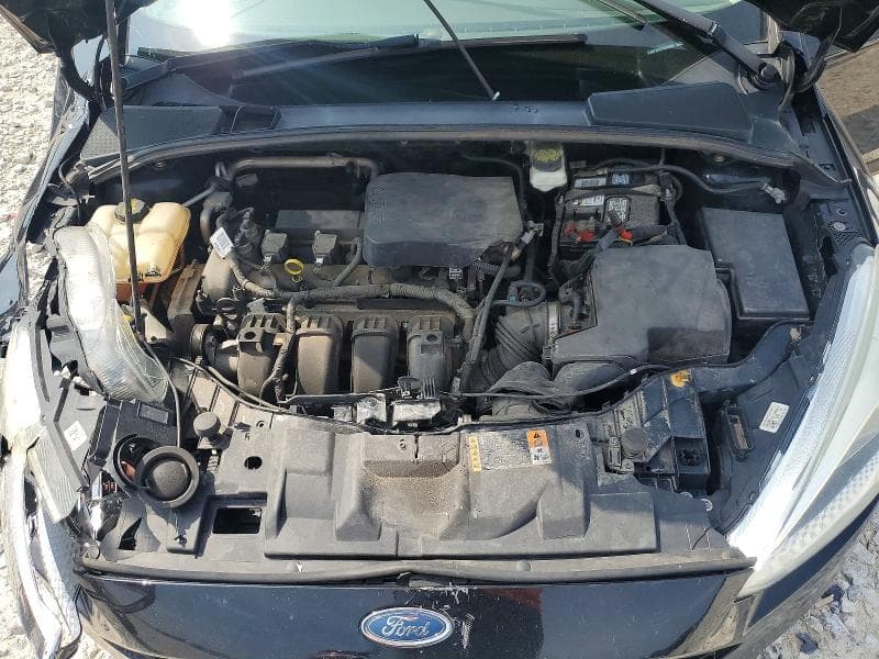 2017 FORD FOCUS SE 11