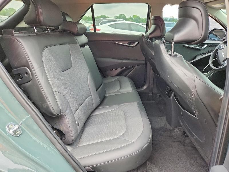 2023 KIA NIRO SX 10
