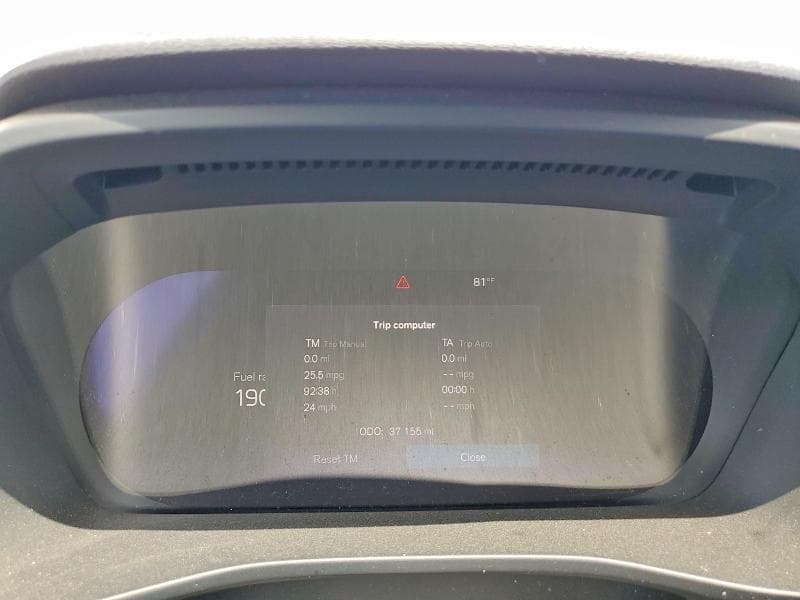 2024 VOLVO XC40 PLUS 9
