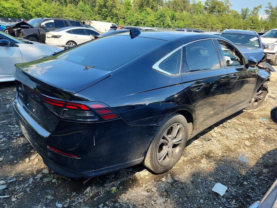 2023 HONDA ACCORD EX 3