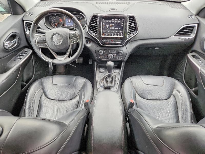 2019 JEEP CHEROKEE OVERLAND 8