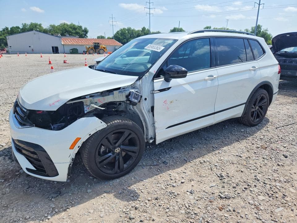 2023 VOLKSWAGEN TIGUAN SE R-LINE BLACK - 1