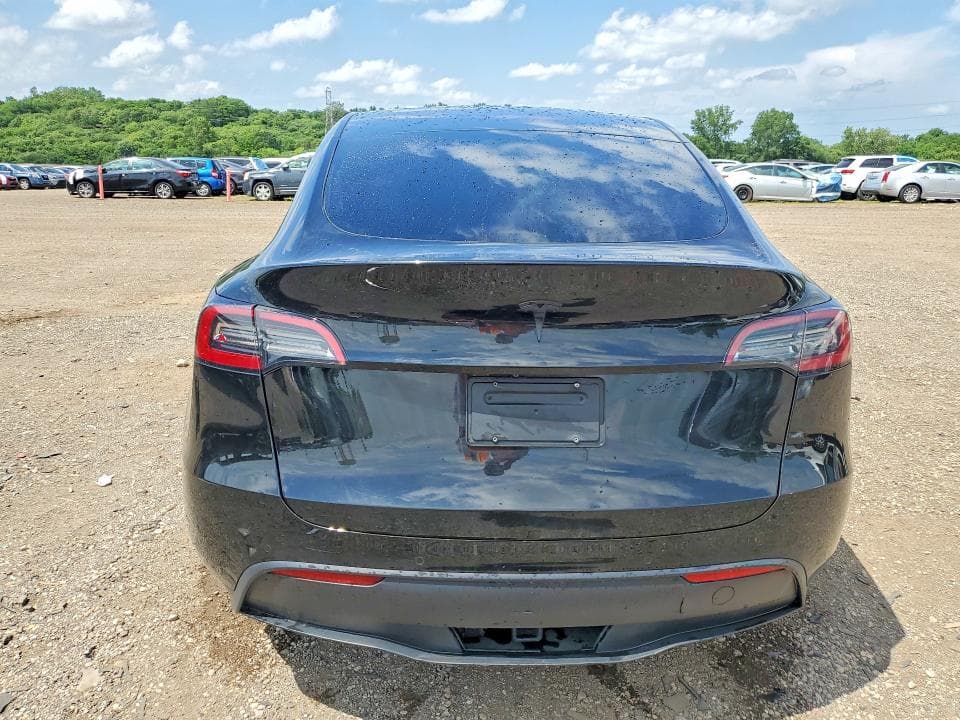 2022 TESLA MODEL Y 6