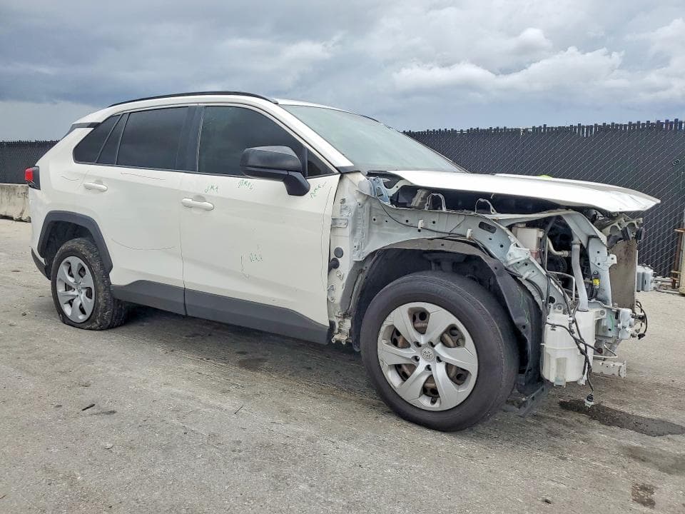 2019 TOYOTA RAV4 LE 4