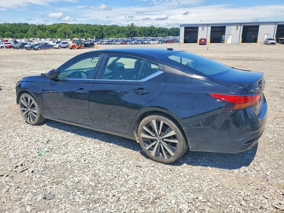 2022 NISSAN ALTIMA SR 2