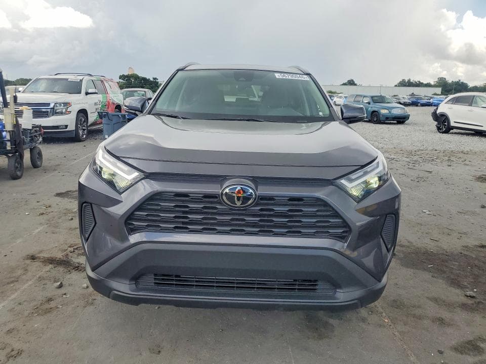 2023 TOYOTA RAV4 XLE 5