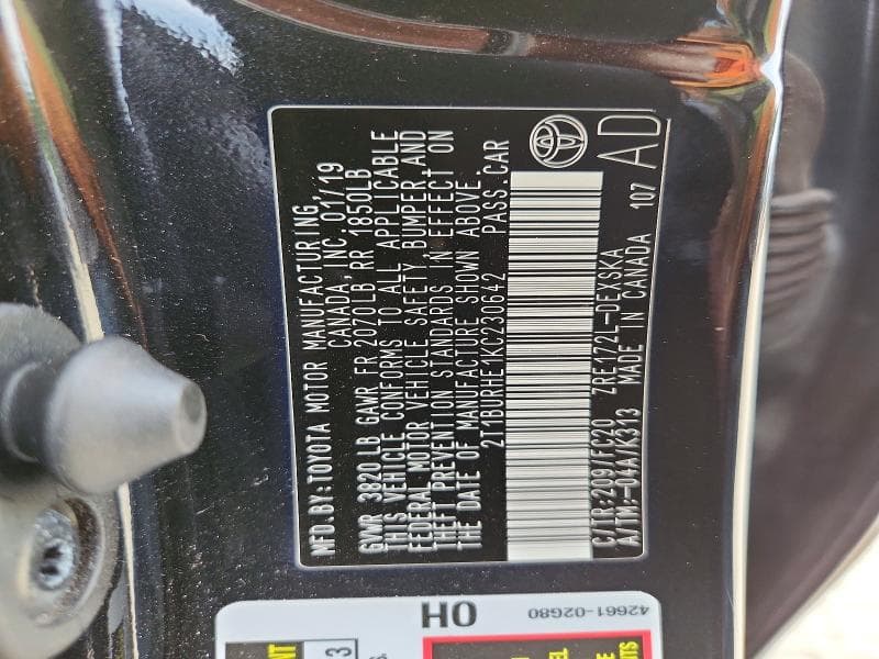 2019 TOYOTA COROLLA SE 12