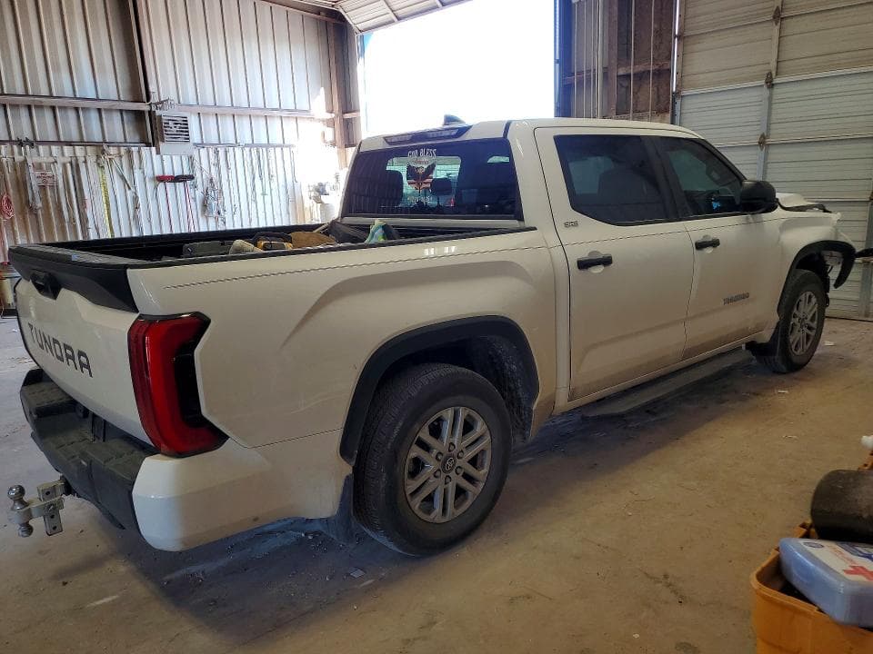 2025 TOYOTA TUNDRA SR5 3